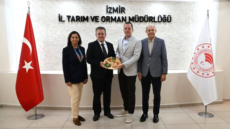 Ege Kuru Meyve İhracatçılarından İzmir İl Tarım Müdürü Akdoğan'a ziyaret